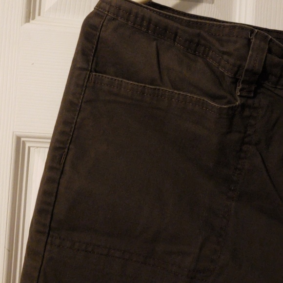 Gloria Vanderbilt - Picture 5 of 9